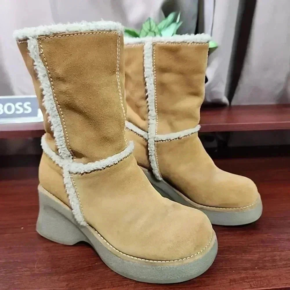 Y2K Sherpa and Suede boots. Size 7 5 - Picture 12 of 12